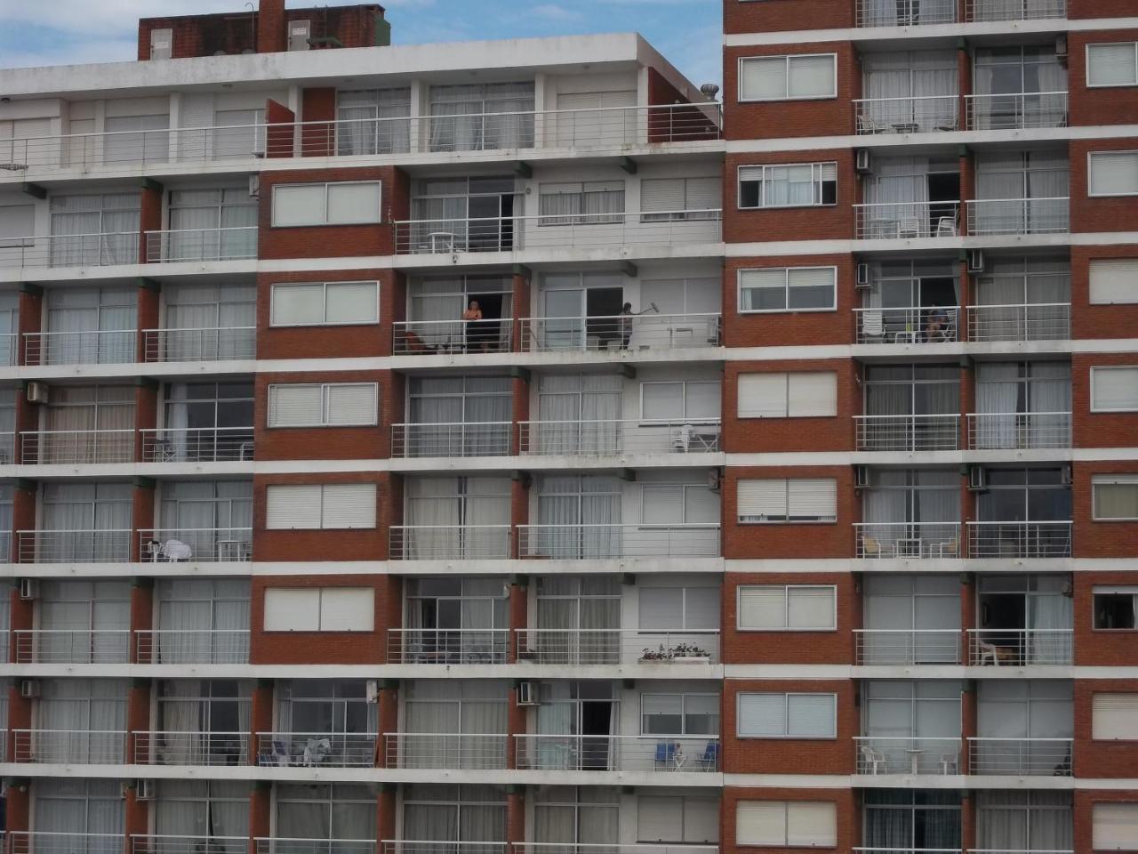 Depto Frente Al Mar - Punta Del Este - Uruguay Exterior photo